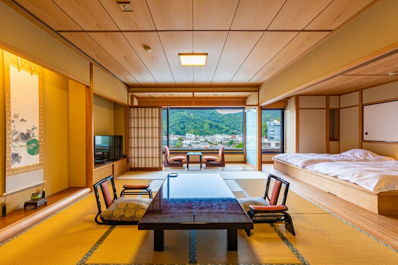 ホテル 伊豆三津浜 松濤館 沼津市 エクステリア 写真