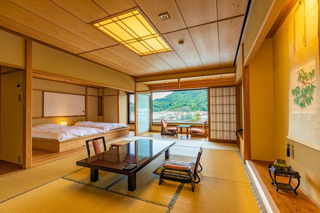 ホテル 伊豆三津浜 松濤館 沼津市 エクステリア 写真