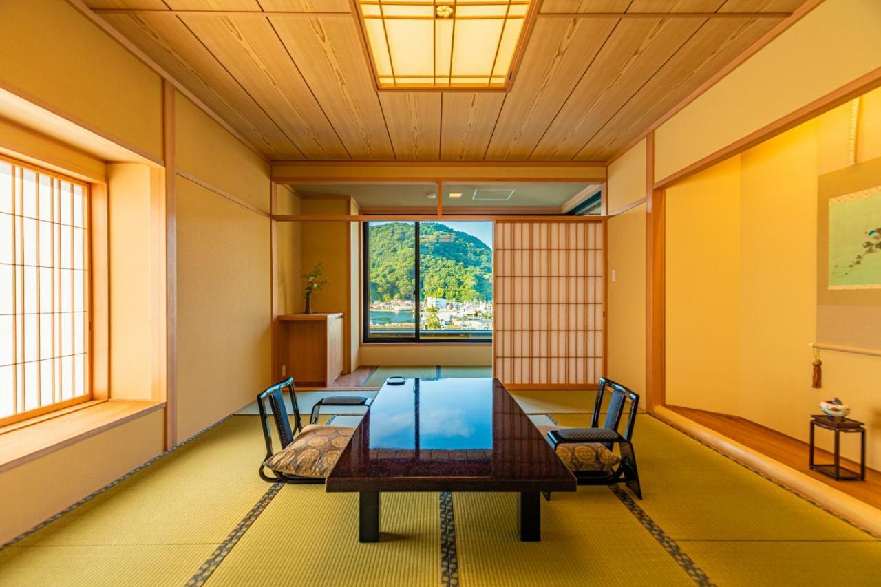 ホテル 伊豆三津浜 松濤館 沼津市 エクステリア 写真
