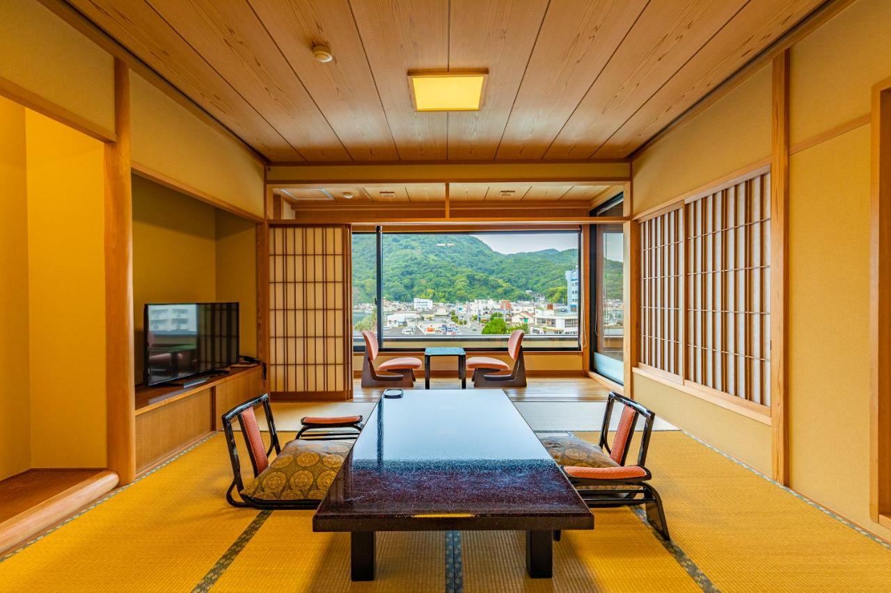 ホテル 伊豆三津浜 松濤館 沼津市 エクステリア 写真